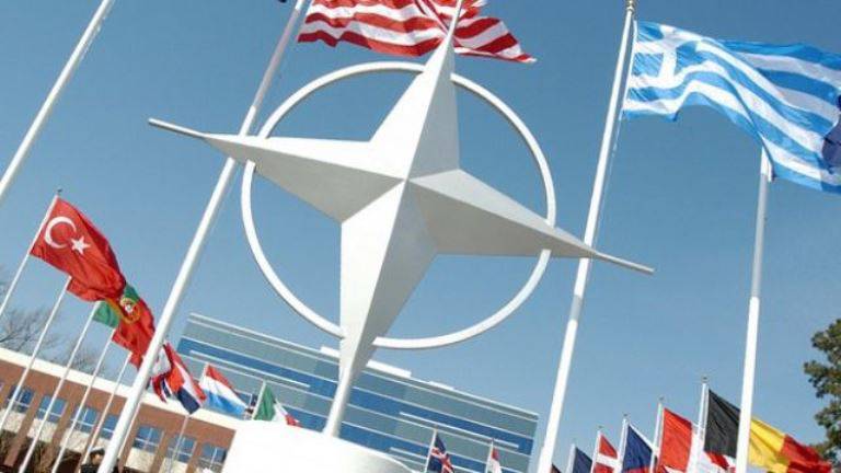 США: НАТО построит отношения с Москвой на основе «баланса между силой и диалогом»