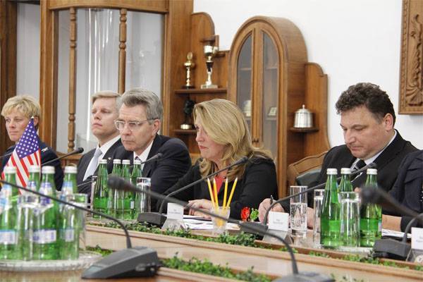 Американская делегация в Киеве сообщила о поддержке перехода ВСУ на стандарты НАТО