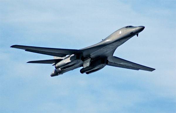 Стратегический бомбардировщик ВВС США впервые пролетел вдоль границы КНДР
