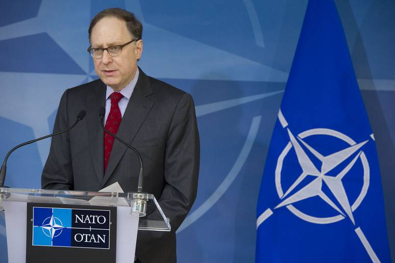Вершбоу заявил, что Россия должна быть благодарна НАТО за расширение на восток
