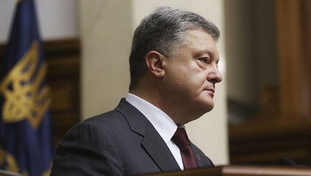Порошенко: Украина воюет, «чтобы похоронить Советский Союз в головах некоторых»
