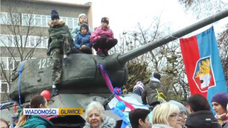 Жители польского города отстояли памятник освободителям – советский танк Т-34