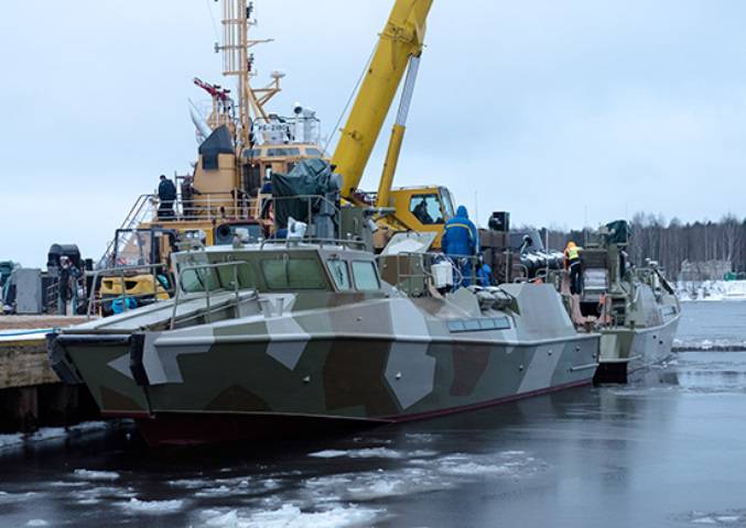 В Петербурге спущены на воду 2 патрульных катера «Раптор»