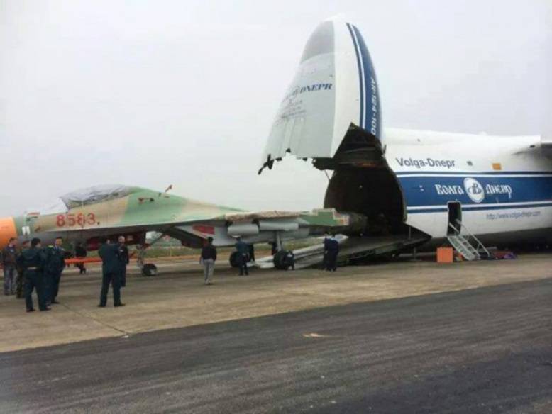 В Алжир поставлена первая партия истребителей Су-30