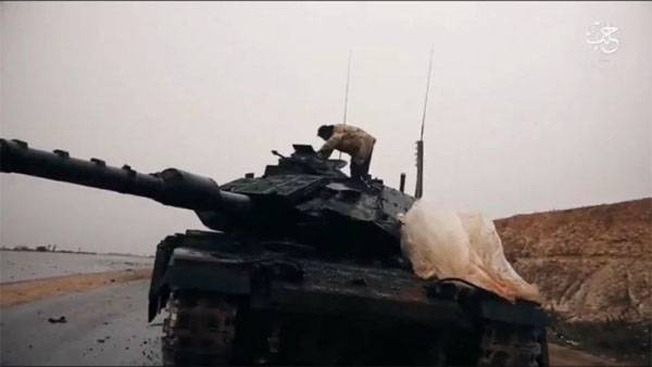 Танки ВС Турции были остановлены боевиками ИГ в районе Эль-Баба