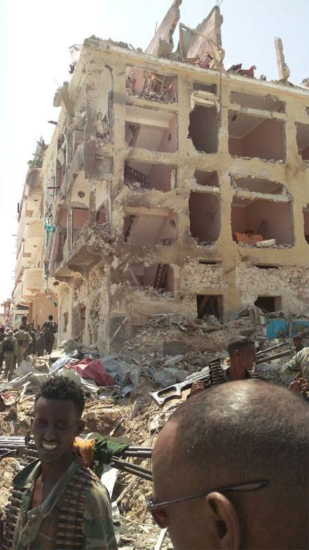 Террористическая атака на отель в Могадишо