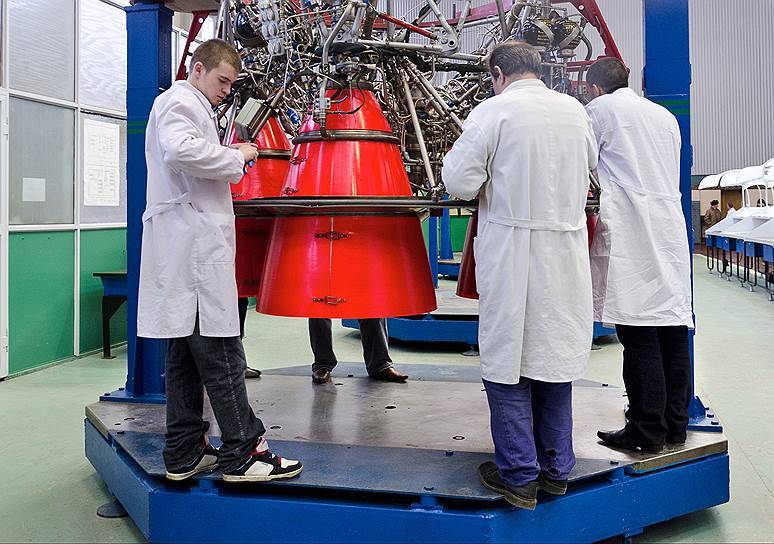 «Роскосмос» отозвал все двигатели второй и третьей ступеней носителя «Протон-М»
