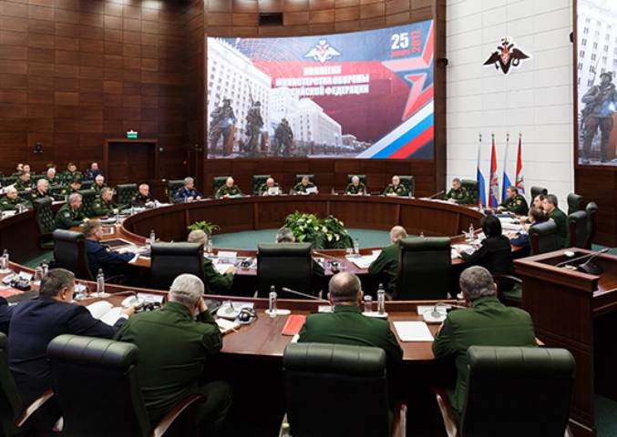 Шойгу: Южный округ необходимо укреплять из-за нестабильной ситуации на Украине и Северном Кавказе