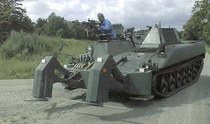 Проект бронированной машины разминирования на базе танка Ikv 91 (Швеция)