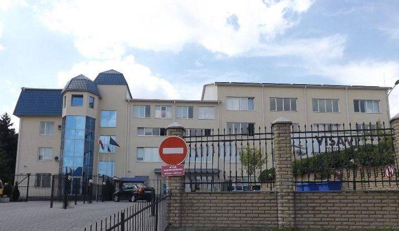 В Луцке из гранатомета обстреляли консульство Польши