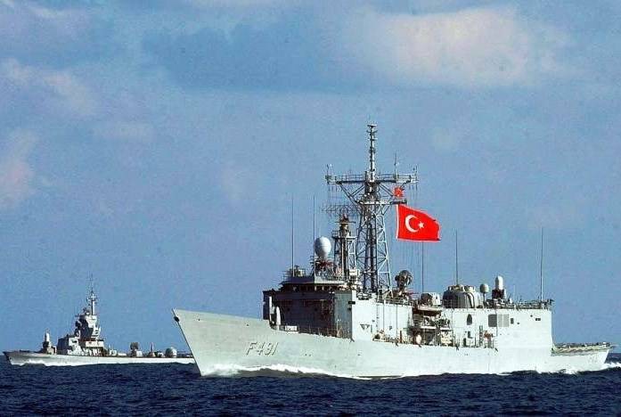 Разведка ЧФ наблюдает за турецкими маневрами в Черном море