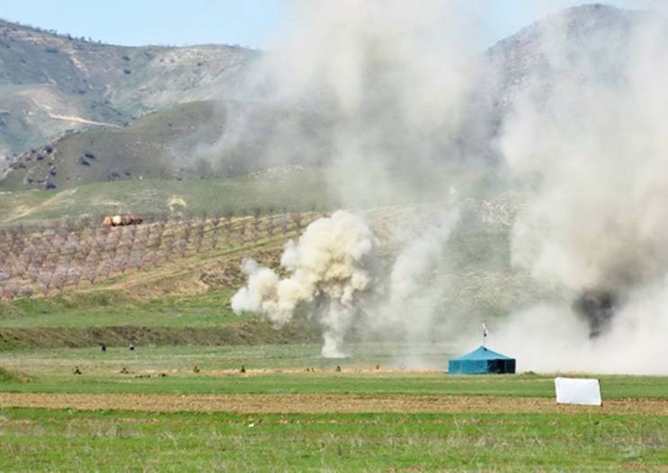 На учении в Таджикистане авиагруппировка уничтожила лагерь боевиков