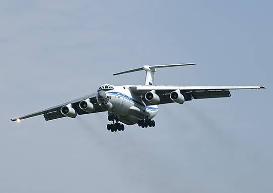 Самолетами ВТА ВКС России на северный полюс доставлено 100 тонн грузов