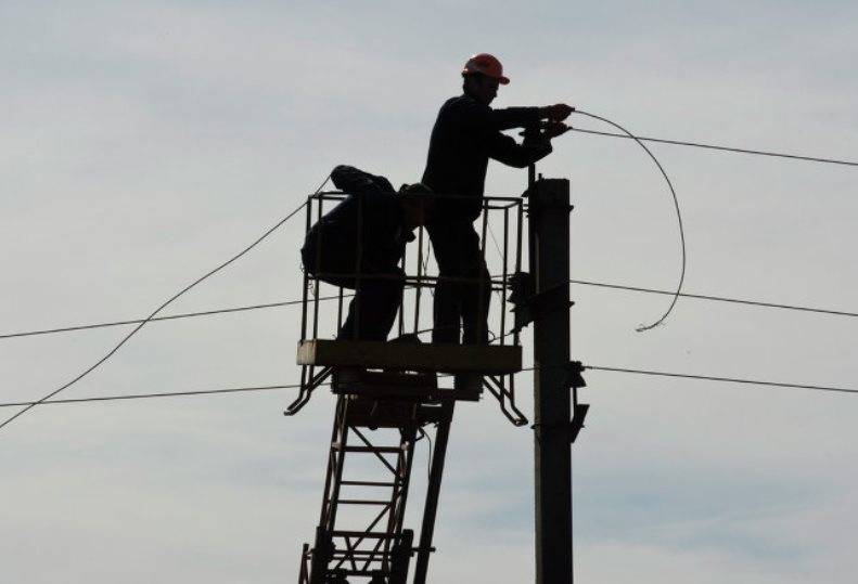 Энергетики Луганска восстановили электроснабжение в большей части города