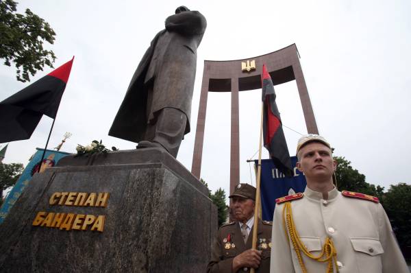 Киев планирует провозгласить 2017-й годом Украинской повстанческой армии