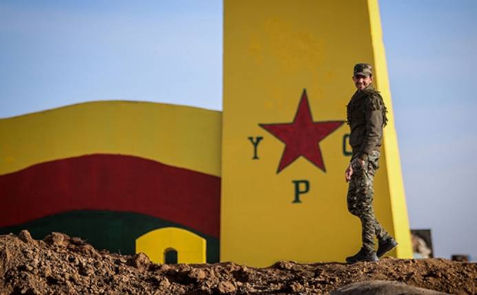 Сирийские курды получили партию обещанного американцами оружия