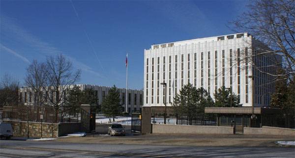 В США переименуют перекрёсток у здания посольства РФ в "площадь Немцова"
