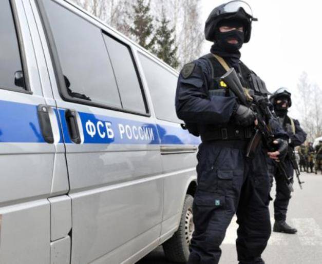 Спецназ ФСБ задействовал в ходе антитеррористического учения в Крыму роботизированную технику