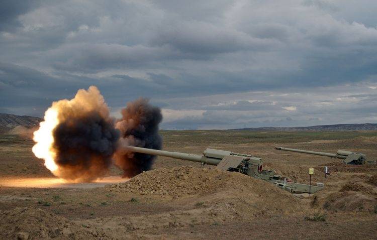В Азербайджане началось учение ракетных и артиллерийских подразделений