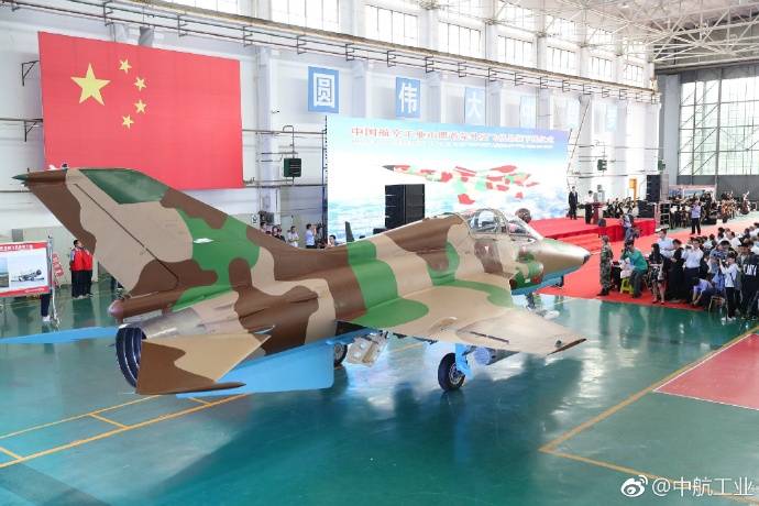 Первый экспортный китайский самолет JL-9 для Судана