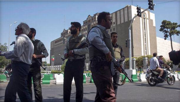 Иранские спецслужбы назвали имена террористов, осуществивших атаки в Тегеране