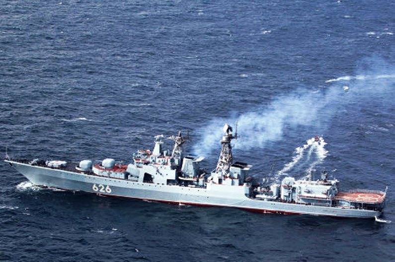 «Вице-адмирал Кулаков» вышел в море для отработки взаимодействия с вертолетчиками