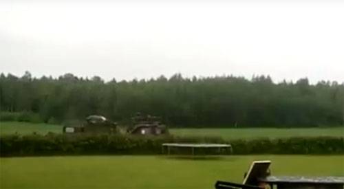 Натовцы в Латвии отрабатывают стрельбы в метре от лужайки частного домовладения