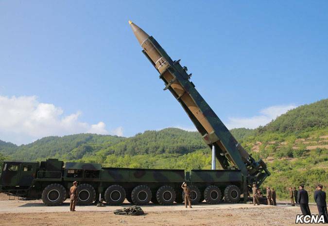 КНДР испытала новую баллистическую ракету "Хвасон-14"