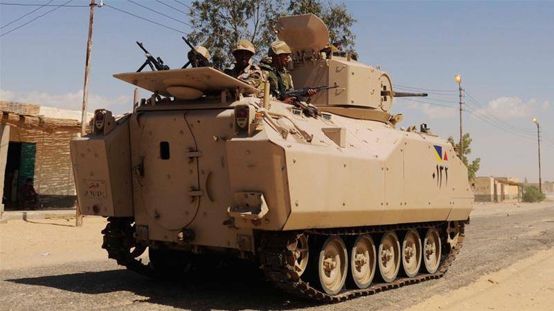 26 египетских солдат погибли на Синае в результате нападения ИГИЛ