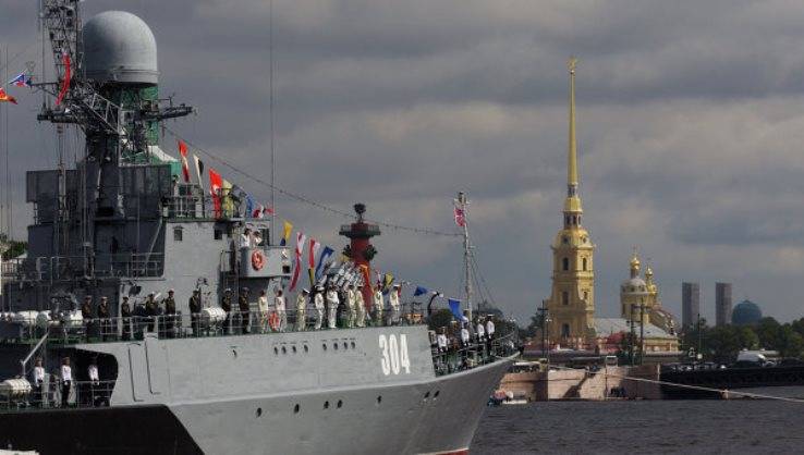 Главный парад ВМФ пройдет в Петербурге