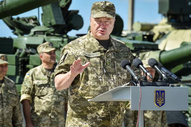 Порошенко обещает пополнить вооруженные силы десятками модернизированных танков