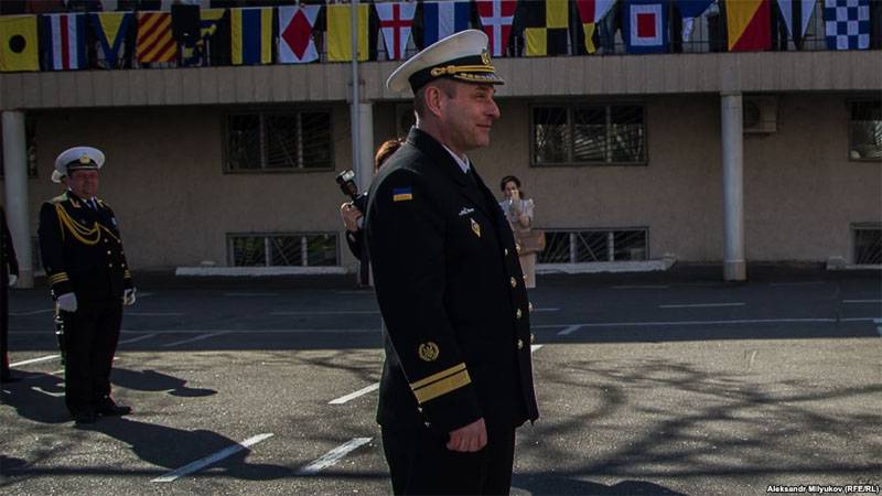Украинский контр-адмирал без флота и погон ждёт передачи американских патрульных катеров