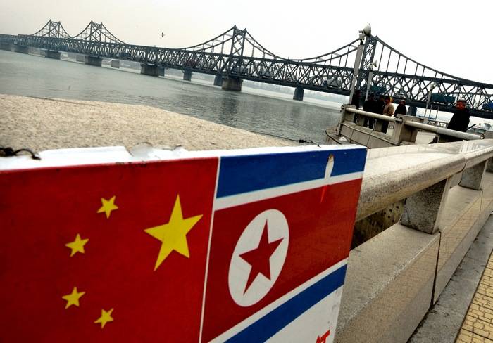 WSJ: Китай наращивает силы на границе с КНДР