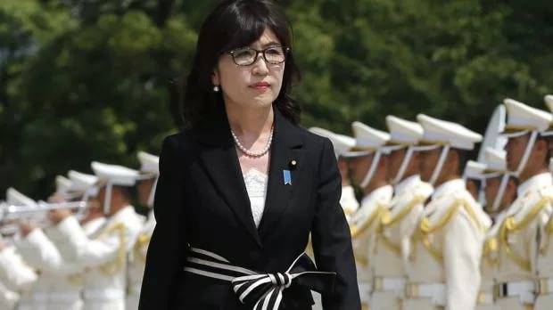 Министр обороны Японии ушла в отставку