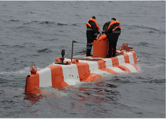 Впервые на Северном флоте спасательный глубоководный аппарат погрузился на глубину 1000 метров