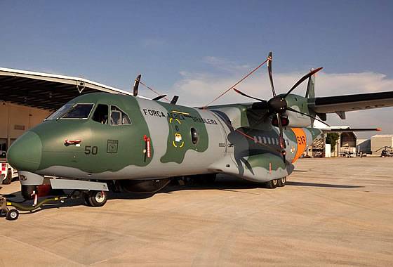 ВВС Бразилии передан первый поисково-спасательный самолет SC-105 / C-295