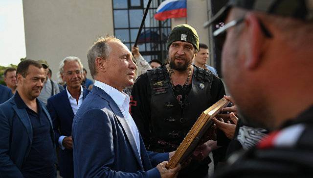 Украина направила ноту протеста в связи с поездкой Путина в Севастополь
