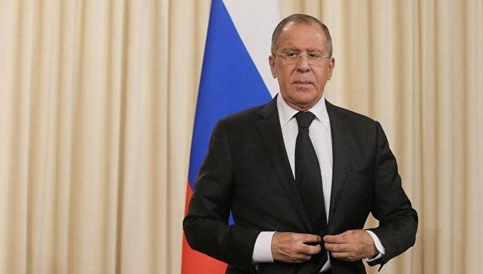 Лавров прокомментировал решение США ограничить выдачу виз россиянам