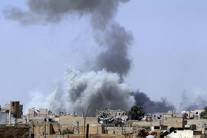 В Ракке погибли почти 80 человек во время ударов коалиции США