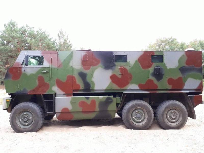 Швейцарский бронеавтомобиль Mowag Duro замечен на Украине