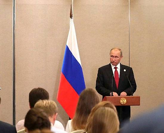 Президент РФ: Сначала отвод вооружений, затем введение миротворческой миссии на Донбасс