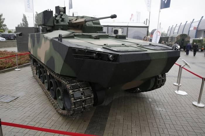 Польша представила новую БМП Borsuk