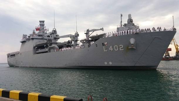 В Одессу прибыл большой десантный корабль ВС Турции
