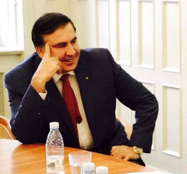 Продолжение украинской эпопеи Саакашвили. "Он снова будет есть свой галстук"