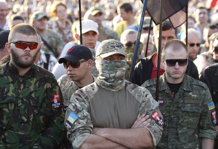Украинские СМИ: В зоне АТО обострились отношения между ВСУ и нацбатами