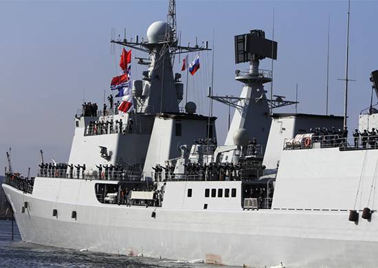 Во Владивосток прибыли на учение корабли ВМС Китая