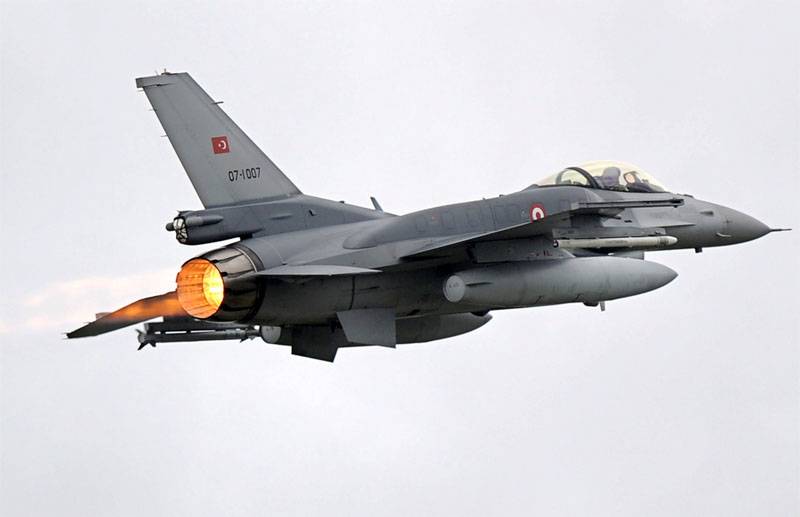 Самолёты ВВС Турции нанесли авиаудар по курдским формированиям на севере Ирака