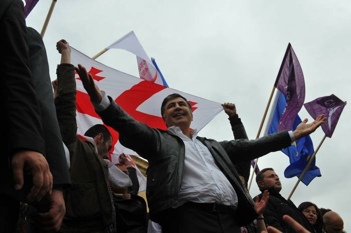 Луценко рассказал о препятствиях для экстрадиции Саакашвили в Грузию