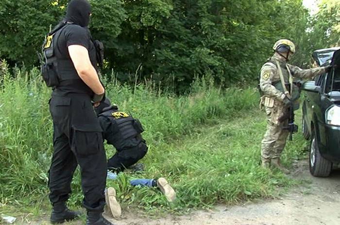 ФСБ задержала двух нарушителей госграницы в Брянской области