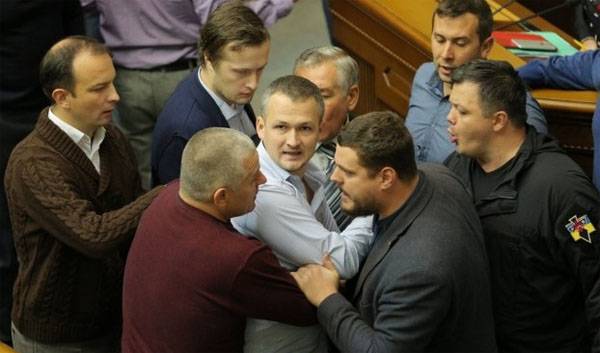 Кремль прокомментировал обсуждение Украиной законопроекта о "реинтеграции" Донбасса